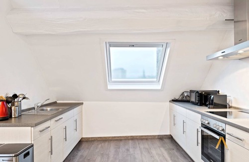Ville Haute Apartamento | Modern Loft w/ Washer, Smart TV & Near Attractions