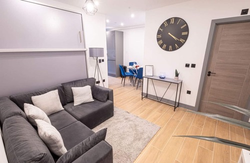 West Finchley Apartamento | Modern London Apt: 2 Bed,2 Bath