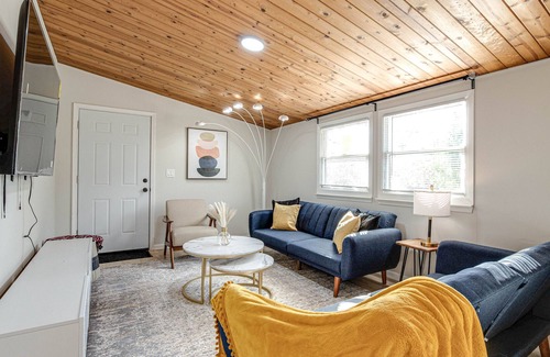 Lake Forest Casa | Modern Luxe home w/Gameroom and Electric Fireplace