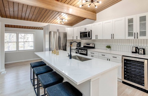 Lake Forest Casa | Modern Luxe home w/Gameroom and Electric Fireplace