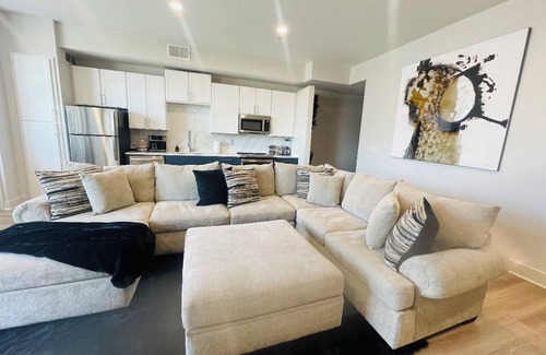 Deep Ellum Apartamento | Modern & Luxurious Cozy Downtown City View Getaway