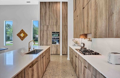 Northwest Dallas Casa | Modern Luxurious Midway Hollow | Driem House