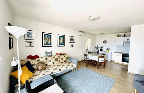 Rijeka Apartamento | Modern luxury 2-bedroom apt with balcony & patio