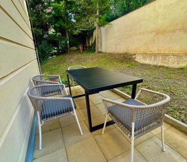 Prague 5 Apartamento | Modern Luxury Apartment with Garden