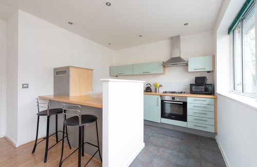 Bow Apartamento | Modern Luxury Appt by Bow Road Station