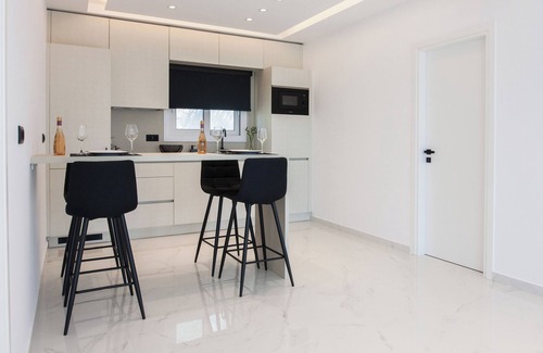 Alimos Apartamento | Modern Luxury Athens Riviera w Sea View