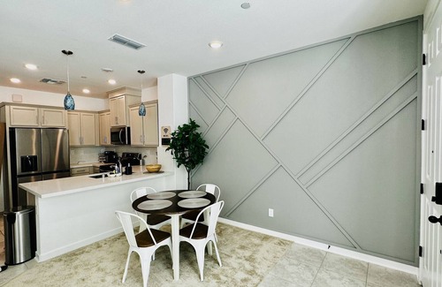 Natomas Creek Condominio | Modern Luxury Condo in North Natomas