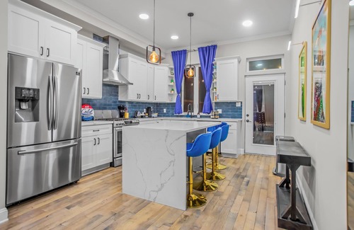Brewerytown Casa | Modern Luxury Escape w/Movie Screen & Backyard Fun