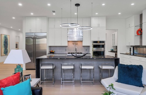 Northwest Dallas Casa | Modern Luxury Family Retreat - Relax, Induldge and Enjoy the City with Style
