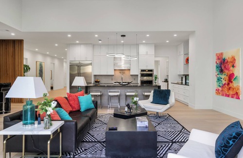 Northwest Dallas Casa | Modern Luxury Family Retreat - Relax, Induldge and Enjoy the City with Style