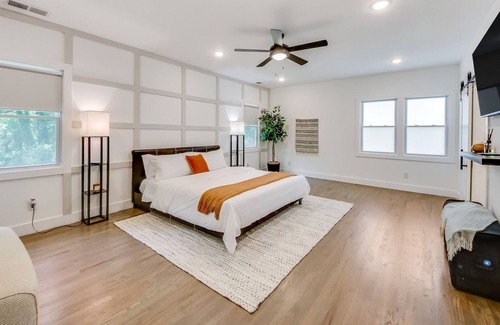 Collier Heights Casa | Modern Luxury Getaway
