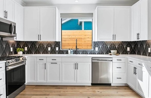 East MLK Casa | Modern Luxury Homes | Private Pool