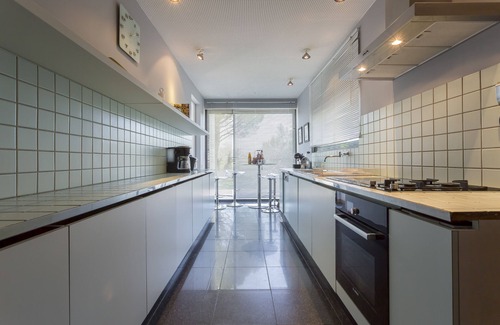Cadenet Casa | Modern Luxury House in Provence