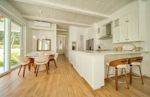 Los Fuertes Condominio | Modern Luxury Meets Caribbean Charm 3-Bed, 3-Bath Beachfront Townhome
