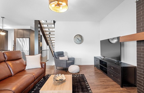 Cochrane Casa | Modern Luxury Retreat | 4BR w Hot Tub, Garage