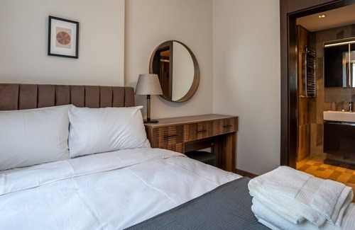 Bahcelievler Apartamento | This apartment is a 2 bedroom(s), 2 bathrooms, located in Bakırköy, İstanbul.