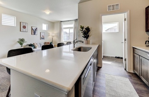 Southeast Colorado Springs Casa | Modern Luxury, Pet-Friendly w/Yard & King Bed