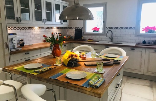 Le Pizou Villa | Moderna villa de lujo con piscina, en un hermoso y tranquilo campo.