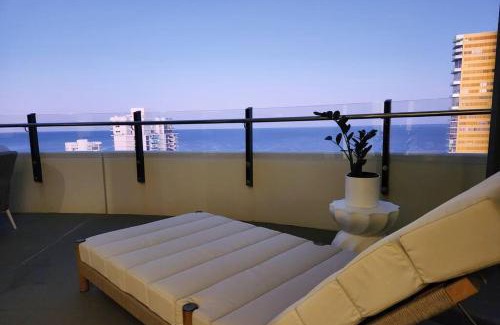 Broadbeach Apartamento | Modern luxury with breathtaking ocean views