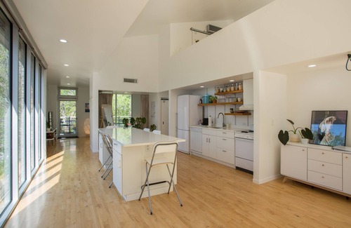 Westside North Casa | Modern Madison - Near Downtown & Crossroads
