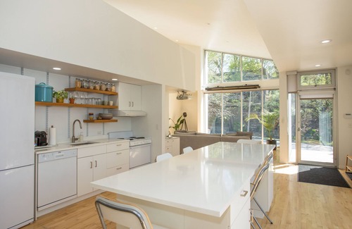 Westside North Casa | Modern Madison - Near Downtown & Crossroads