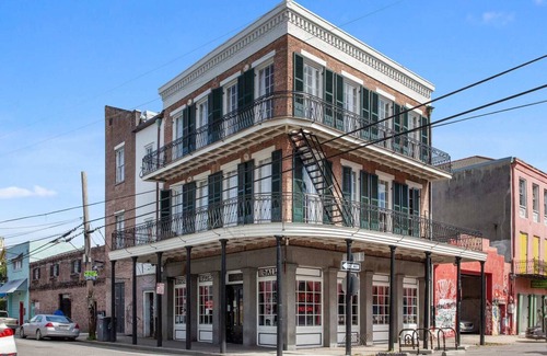 Faubourg Marigny Apartamento | Modern Marigny Apt with Balcony & views of The French Quarter.