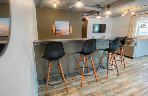 De Smet Apartamento | Modern meets historic charm! Unique stay in historic little town on the prairie