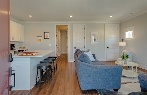Melrose Cabaña | Modern Melrose-sleeps 8- Mins to Downtown Broadway