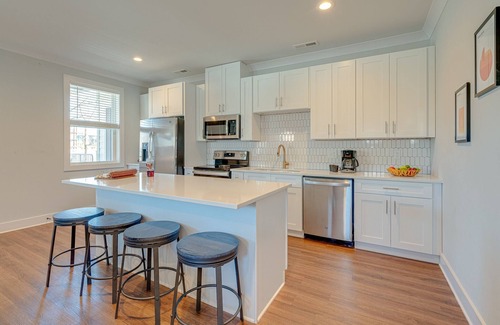 Melrose Cabaña | Modern Melrose-sleeps 8- Mins to Downtown Broadway