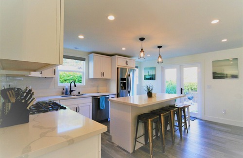 Stinson Beach Casa | Tarifas con descuento !! Cabaña moderna de mediados de siglo