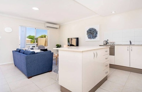 Midland Apartamento | Este apartamento es de 2 dormitorios, 1 baños, ubicado en Midland, WA.