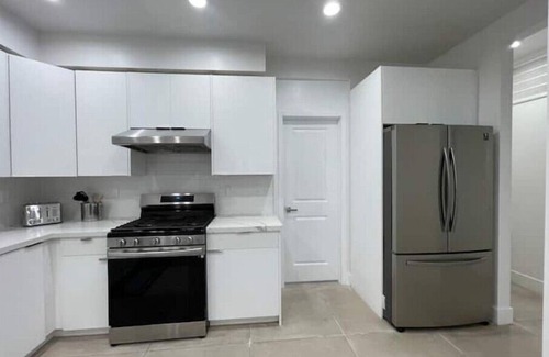 Westminster Casa | Modern Midway City Home