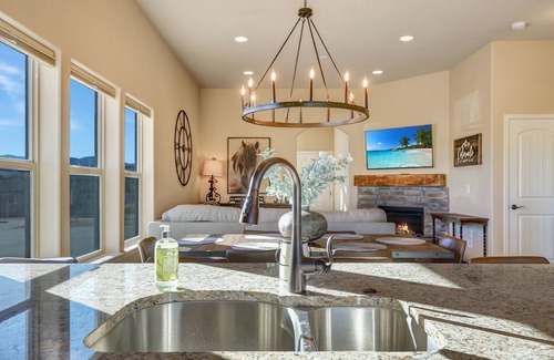 Northgate Casa | Modern mountain home in NE Colorado Springs