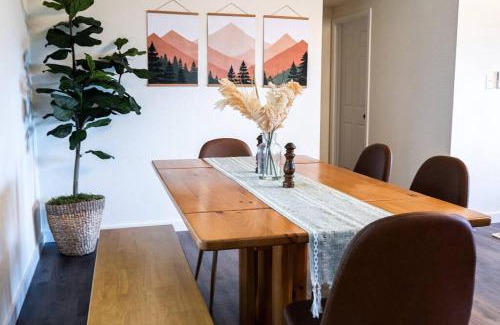 Waynesville Casa | Modern Mountain Cabin - Spectacular Views at 3100 ft