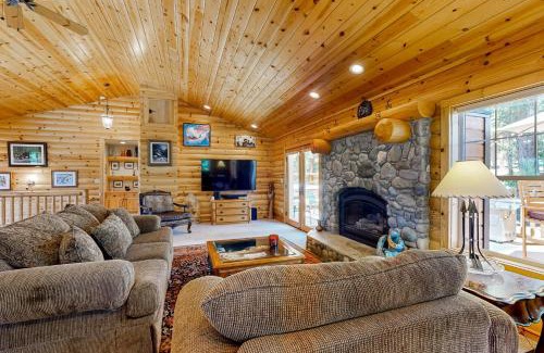Kings Beach Casa | Modern Mountain Home