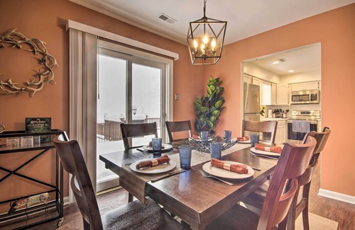 Chester Gap Casa | Modern Mountain Retreat w/ Deck + Hot Tub!