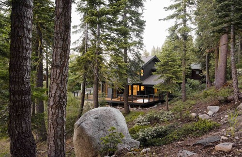 Olympic Valley Cabina | Modern Mountain Home