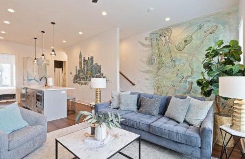 Hadley - Washington Apartamento | Modern Music City Terrace Getaway
