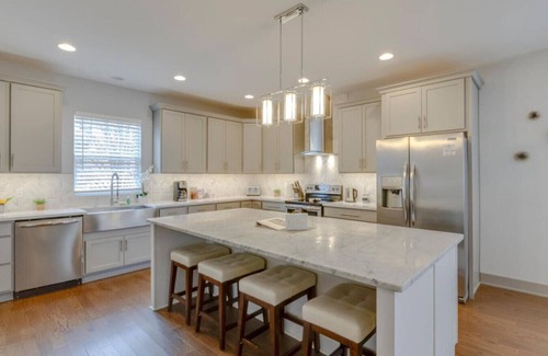 Historic Waverly Casa | Modern Nashville Getaway