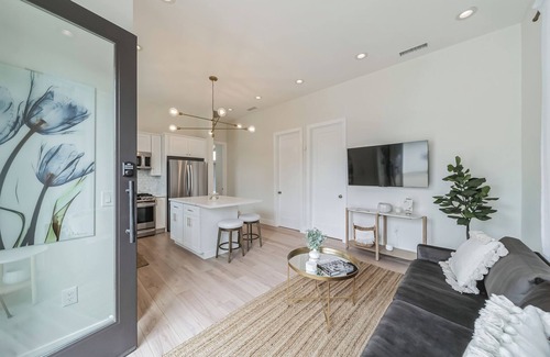 Claremont Cabaña | Modern New Build 2 Bed 2 Bath Casita in Quiet Claremont Neighborhood 15%discount