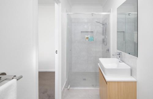 Kuraby Casa | Modern New-Build Peaceful Home Studio