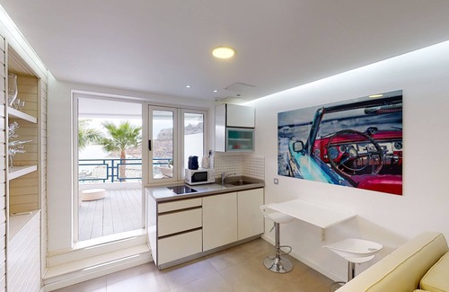Taurito Apartamento | Modern, newly renovated apartment with large terrace and sea view.