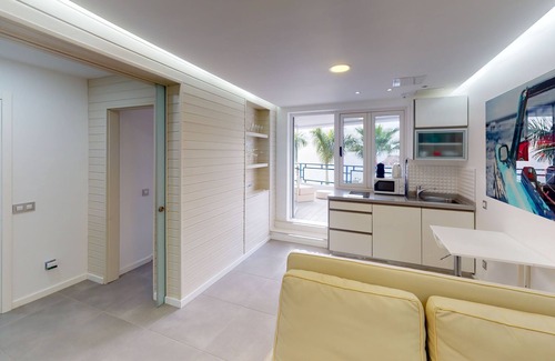 Taurito Apartamento | Modern, newly renovated apartment with large terrace and sea view.