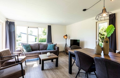 Klein Hitland Casa | Modern Chalet Only 18 km From Rotterdam