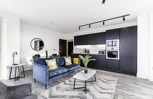 East Acton Apartamento | Modern North Acton Flat with City View