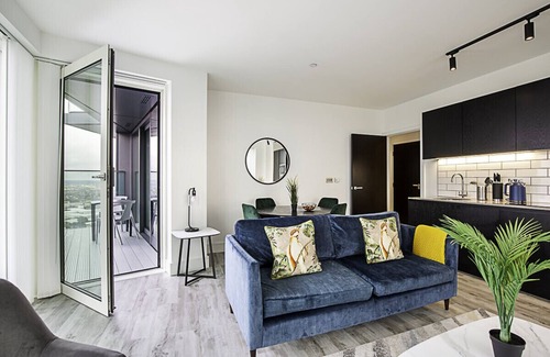 East Acton Apartamento | Modern North Acton Flat with City View