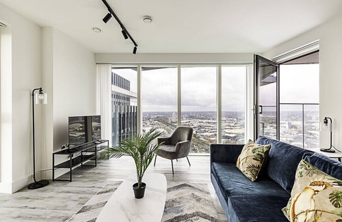 East Acton Apartamento | Modern North Acton Flat with City View