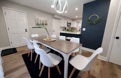 Fox Valley Casa | Modern Oasis in Glen Ellyn