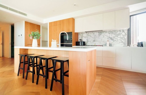 New Farm Apartamento | Modern Oasis in New Farm l Walk to River and Cafes
