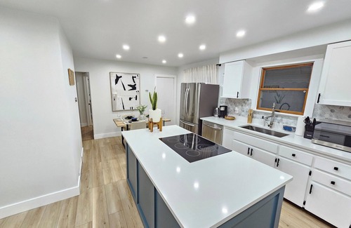 Warren Casa | Modern Oasis, Warren Getaway